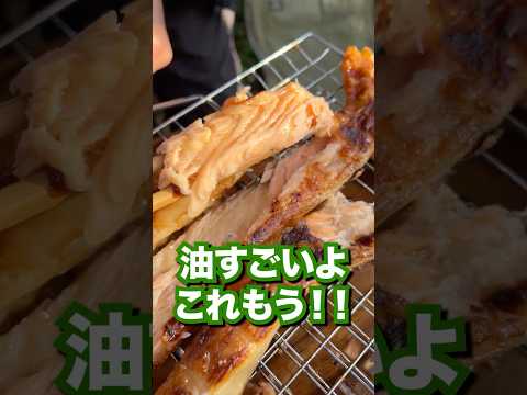 ハラスから滴る油で作る炒飯がサーモンの旨味抜群でたまらなかったです！