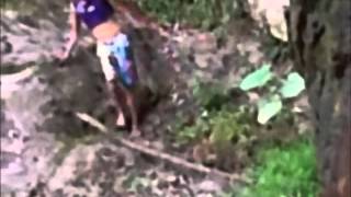 preview picture of video 'Pocos Pero Locos El Salto El Paraiso Copán, El Pueblo Mas Seguro De Honduras'