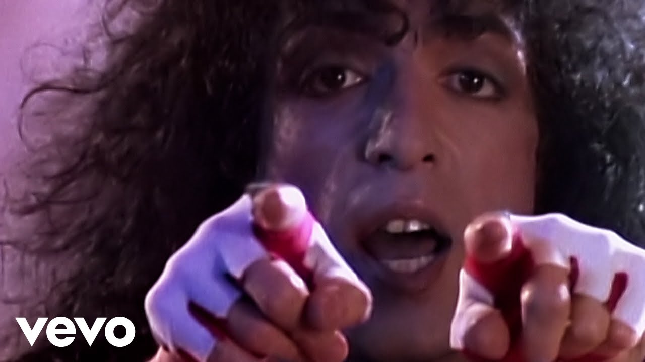 Kiss - Turn On The Night (Official Music Video) - YouTube