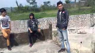 Download lagu video clip terbaru D'p@s'4 DAN BILA mp3