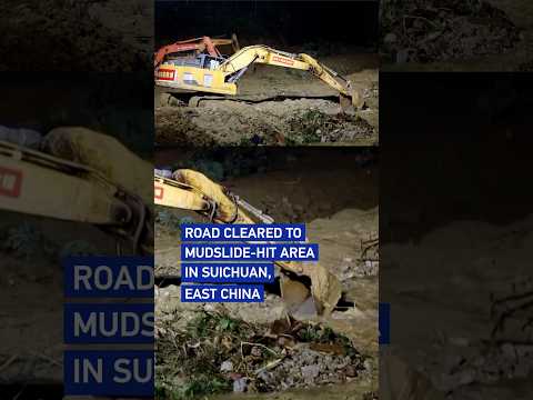 Road cleared to mudslide-hit area in Suichuan, east China