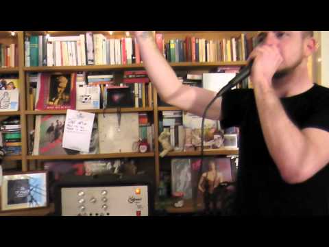 Heymoonshaker, Dave Crowe, Andy Balcon, Si Genaro, Andy Davies. Beatbox blues jam, chickentrain.