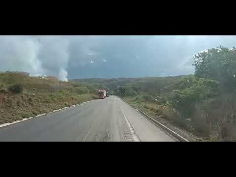 61 / PASSANDO POR SALINAS MINAS GERAIS BR 251,SENTIDO PADRE CARVALHO REGIÃO COM MUITAS CURVAS 