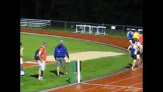 preview picture of video 'Bobby Mack runs 3:59.70 in the Reality Mile at the Warwick Fast Times Relays'