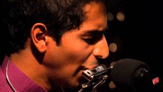 Vikesh Kapoor - I Dreamt Blues (Live on KEXP)
