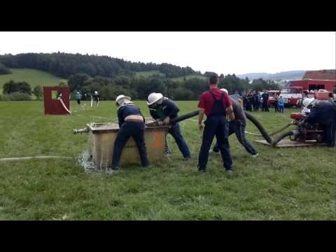 Netradiční požární útok v podání SDH Skoupý (2. místo)