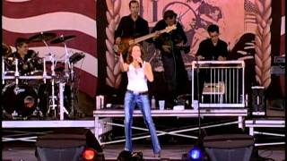 Martina McBride - Broken Wing (Live at Farm Aid 2001)
