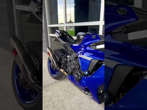 the look of the R1 never gets old 😍💙 #yamahar1 #yamaha #r1 #motorcycle #superbike #bike #biker #fy