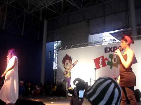 Lu Himura desfile e troca de apresentadores...