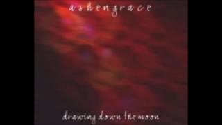 Ashengrace - Figurine in Grey
