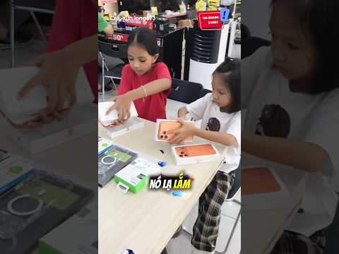 2 nữ đại gia nhí đi mua iPhone 17: 😆 #shorts