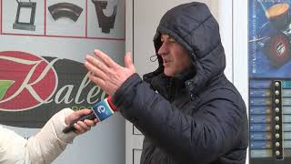 Изхвърчала автомобилна гума се заби в офиса на Еском на улица „Македония“