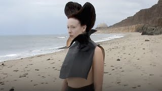 Allie X - Happiness Is Gonna Get You (Lyrics)