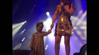 Demet Akalın ve Hira Kurt 50 Cevapsız Arama