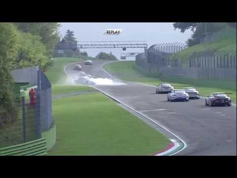 Porsche Carrera Cup France 2016. Race 1 Imola. Roar Lindland & Alexandre Jouannem Crash