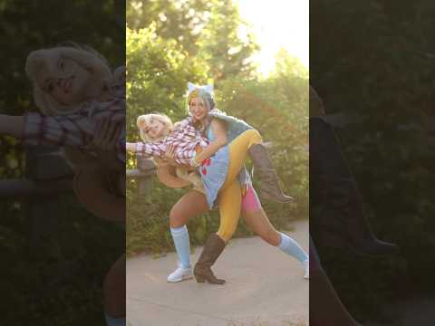 AppleDash Dance! 🍎⚡️w/ @RaineEmery