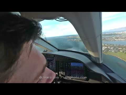 Pilatus PC12NG BIRK Reykjavík Airport - Approach + landing