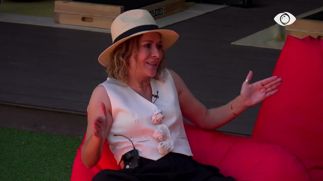 “Po i vishni një lloj intrige që nuk e ka”/ Egla-Françeskës për Heidin