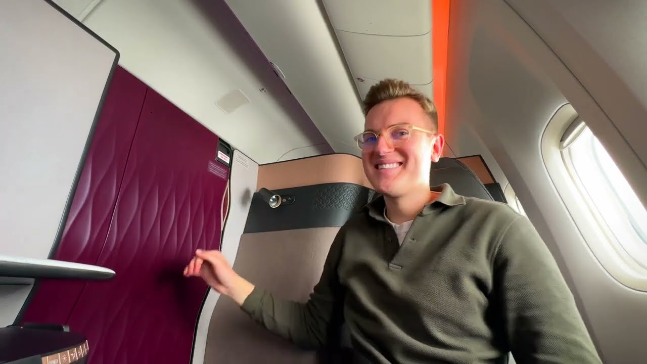 Qatar Airways Al Mourjan Business Class Lounge - North