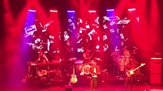 Wicked and Cruel, Squeeze