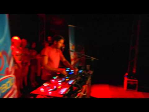 Evan & La Tribu - Intro Party Fun Live 08 août 2015