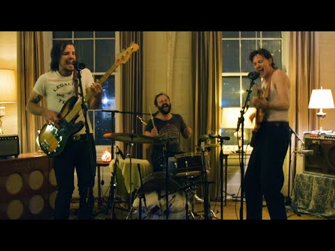 Houndmouth - "Make It To Midnight" [Live from the Green House]