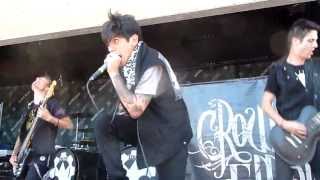 Crown the Empire - Memories of A Broken Heart - Live 8-3-13 Vans Warped Tour