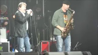 Southside Johnny &amp; the Asbury Jukes. &quot;Walk Away Renee&quot;. Ribs &amp; Blues.2016.