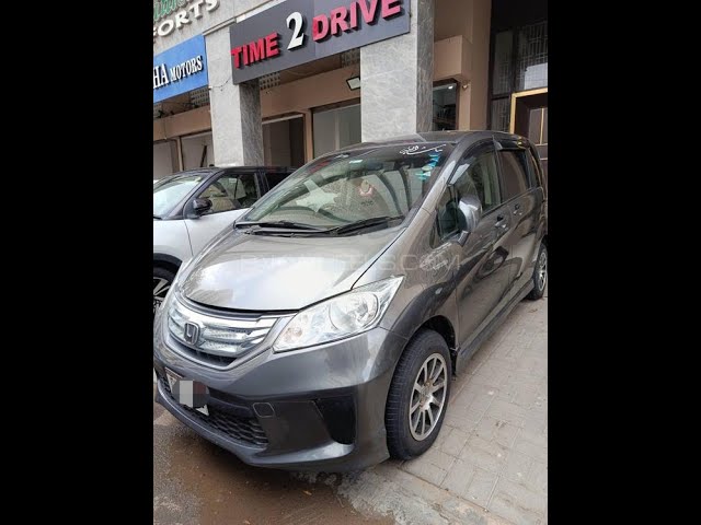 Honda Freed Hybrid 2012 for Sale