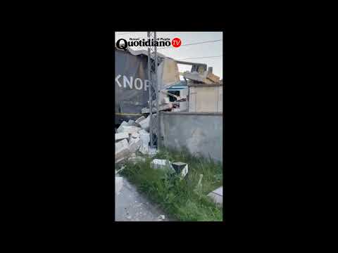 Treno travolge camion: ferito l'autista