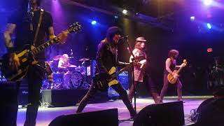 LA Guns &quot;Devil Made Me Do It&quot;