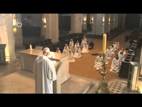 Office du milieu du jour du 28 mai 2014