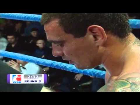 Boxen Kampfrichter Schulung 2015-02 - 04 KO  Ringrichter bricht das Zählen ab