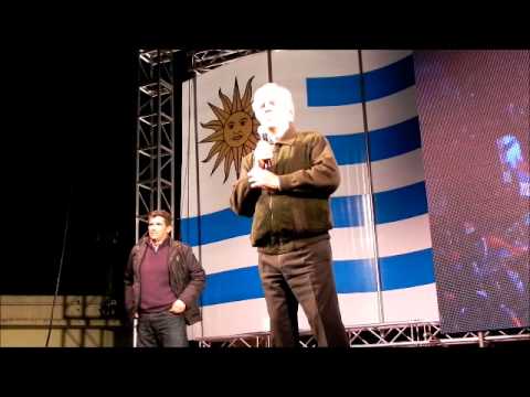 2014 10 Tabaré Vázquez acto de cierre en Florida