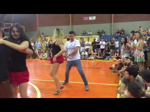 exame pé descalço, douglas laignier, baião preta/preta av