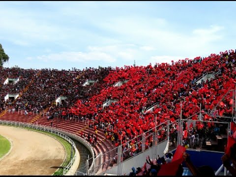 "FBC Melgar vs Colo Colo - Recibimiento rojinegro 07/04/2016" Barra: León del Svr • Club: Melgar