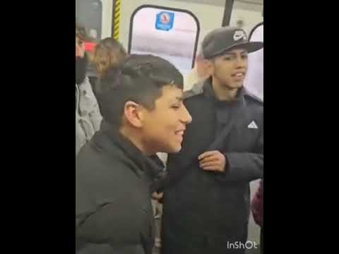 Niños Raperos Argentinos sorprenden con su flow en el tren