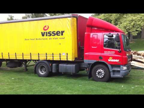 vrachtwagen heeft moeite met wegrijden