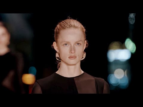 Rianne Van Rompaey. FW 2022 Runway