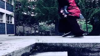 Bliss N Eso - Blazin (Clown Walk)