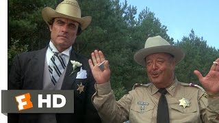 Smokey and the Bandit (5/10) Movie CLIP - That's an Attention Getter (1977) HD