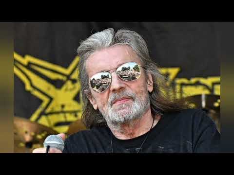 ALEŠ BRICHTA - Máš šaty bílý