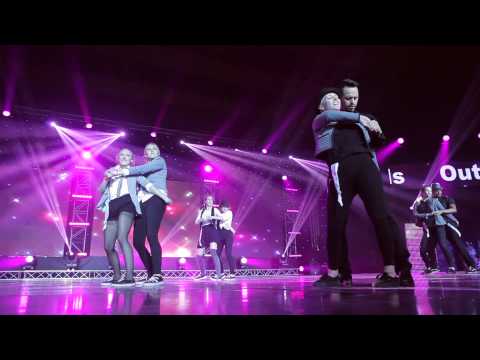 Taneční skupina roku 2014 - Out of bounds / New king of pop  FRONTROW