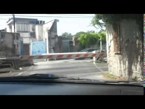 Passaggio A Livello di Via Polveriera a Nola Treno Merci In Transito