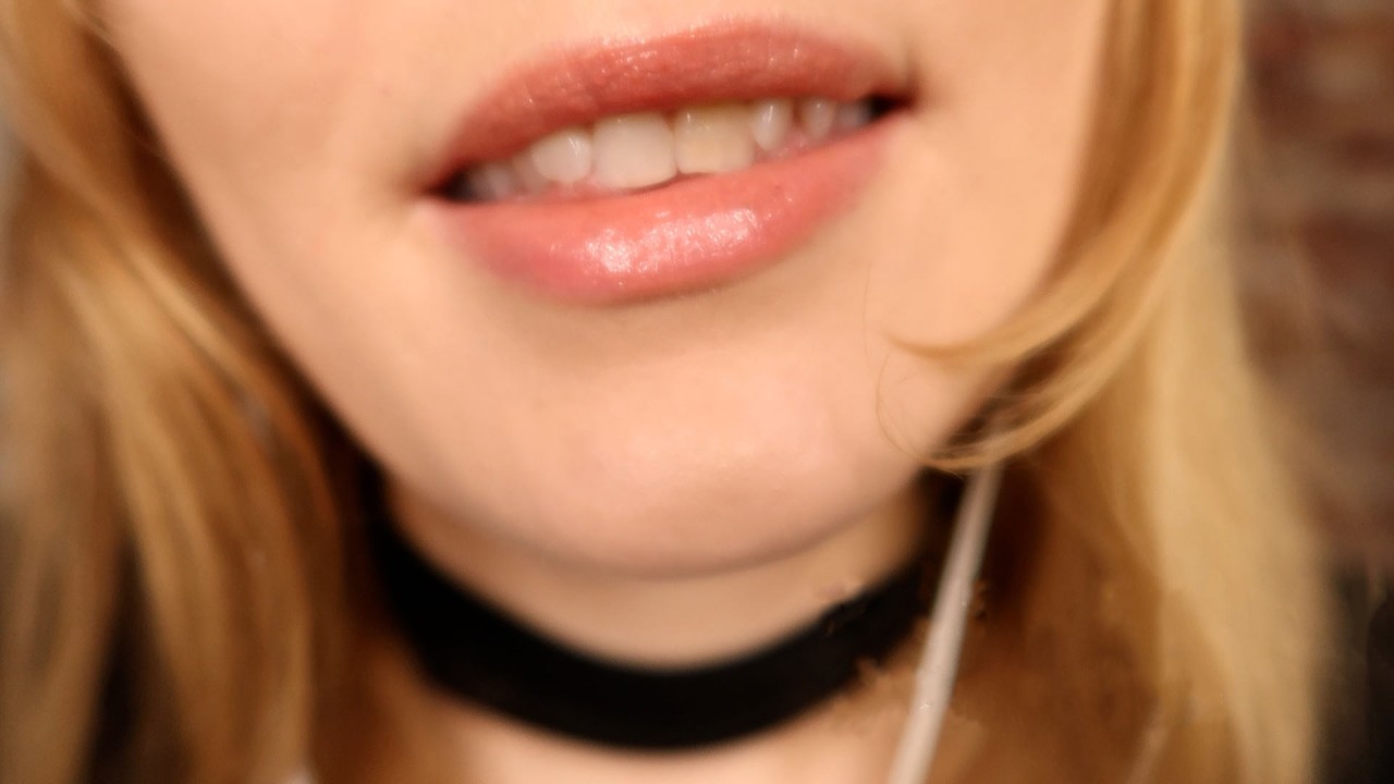 ASMR Close Up Face Kisses & Layered Kiss Sounds