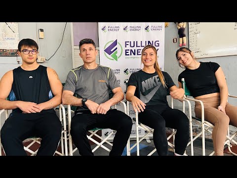 ATLETAS DE ESCUELA DE PESAS - COMPETENCIAS Y ENTRENAMIENTOS