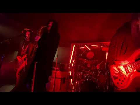 Five The Hierophant : 17 Minutes Live In Paris