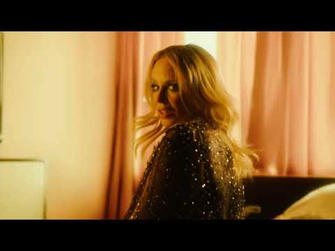 Videoclip de You Still Get Me High — Kylie Minogue