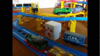 preview picture of video 'プラレール Tomy Thomas - Longer trains Vol. 3, Burgundy .'