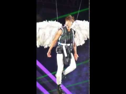 [HD] 120916 - SHINee Taiwan 2/12 - Jonghyun with wing
